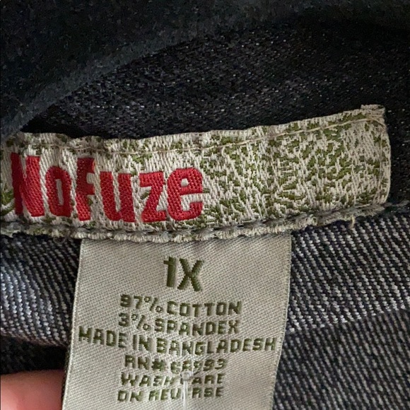 black jean jacket - Picture 3 of 3